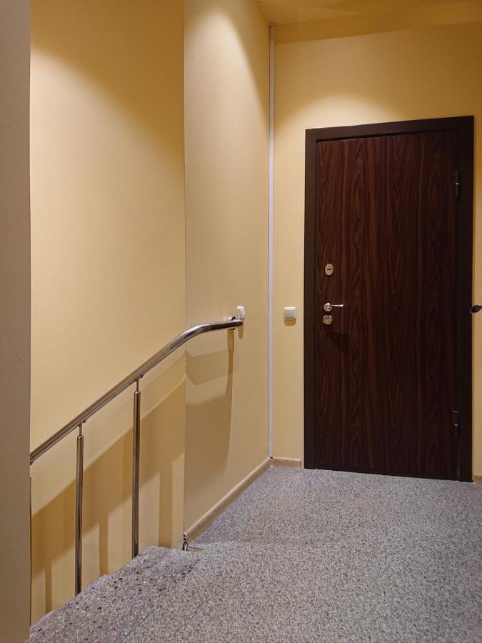 Riga City Center Quiet Apartment With Free Private Parking Екстер'єр фото