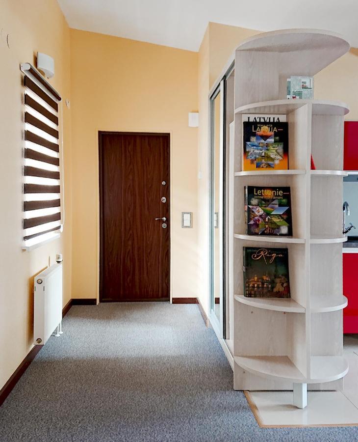 Riga City Center Quiet Apartment With Free Private Parking Екстер'єр фото
