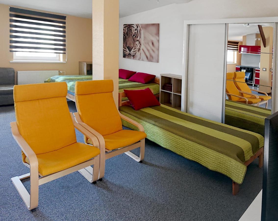 Riga City Center Quiet Apartment With Free Private Parking Екстер'єр фото