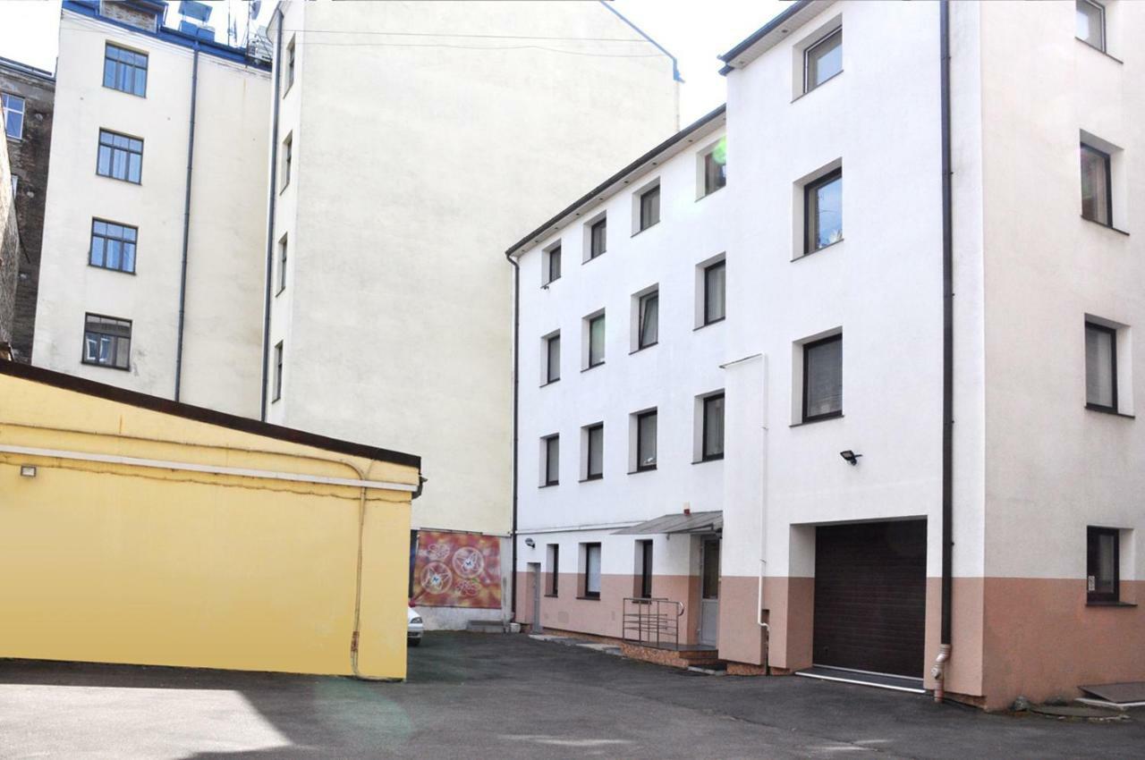 Riga City Center Quiet Apartment With Free Private Parking Екстер'єр фото